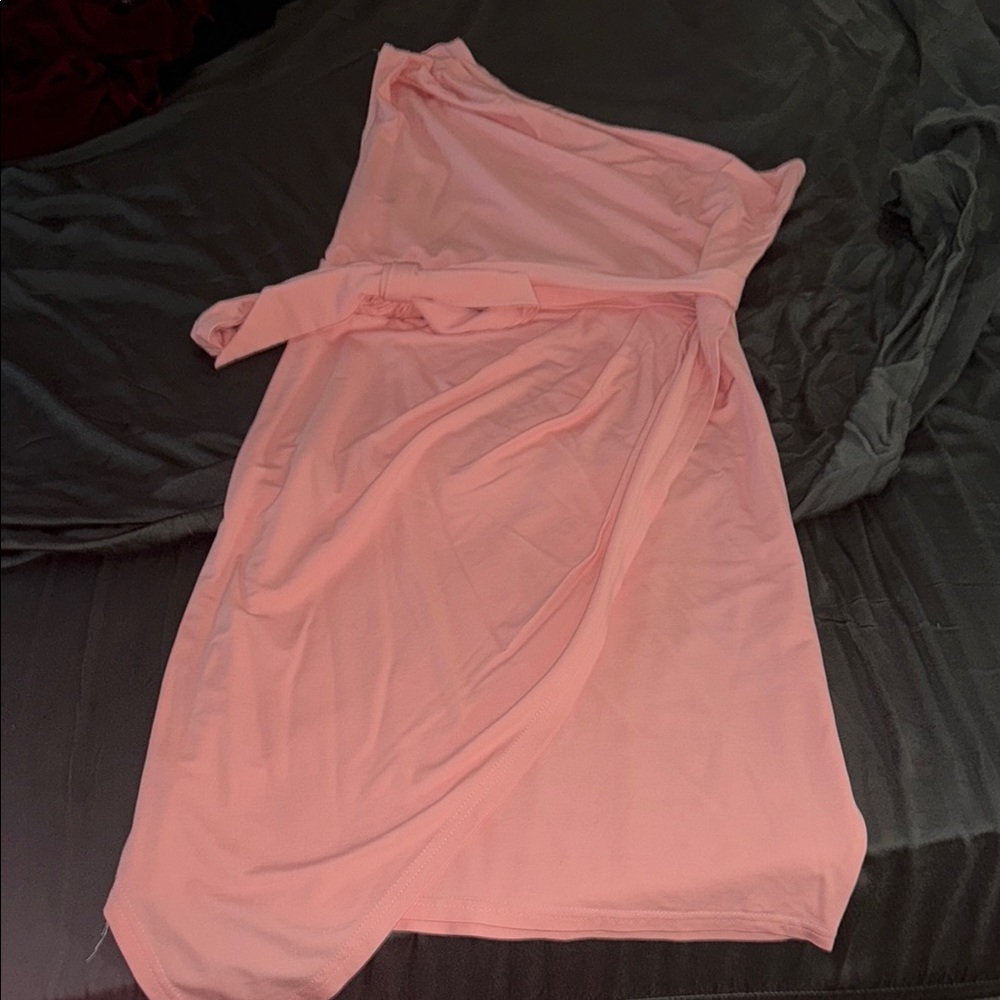 Elegant Pink One-Shoulder Dress